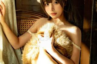 发现MiMi Chan的辉夜月在线写真资源，感受艺术之美的无限魅力！